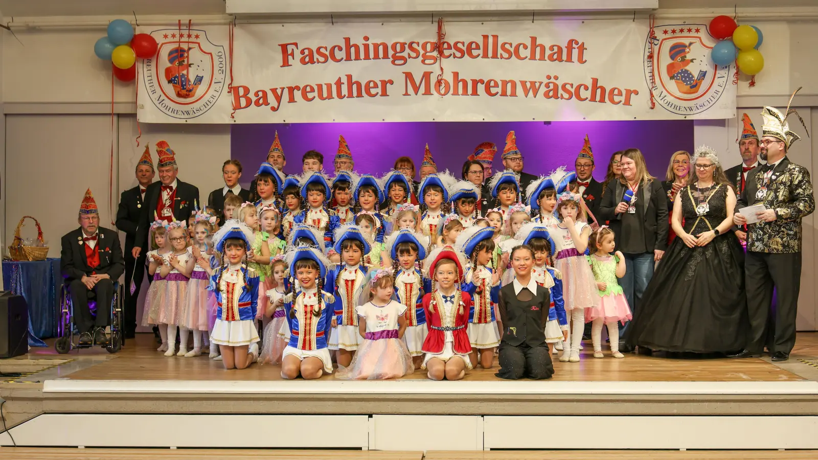 Mit schwungvollen Auftritten der Mohrenwäscher, mitreißender Live-Musik und einer ausgelassenen Tanzfläche wurde gelacht, geschunkelt und gemeinsam gefeiert. (Foto: sd)