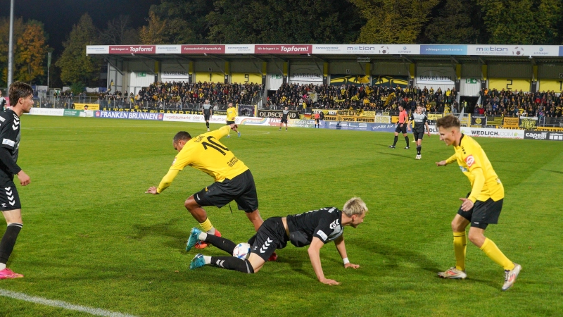Hart erkämpft war der 1:0-Sieg der Altstadt im Hinspiel gegen Wacker Burghausen. Auch das Rückspiel wird sicher umkämpft sein. (Foto: Archiv/sd)
