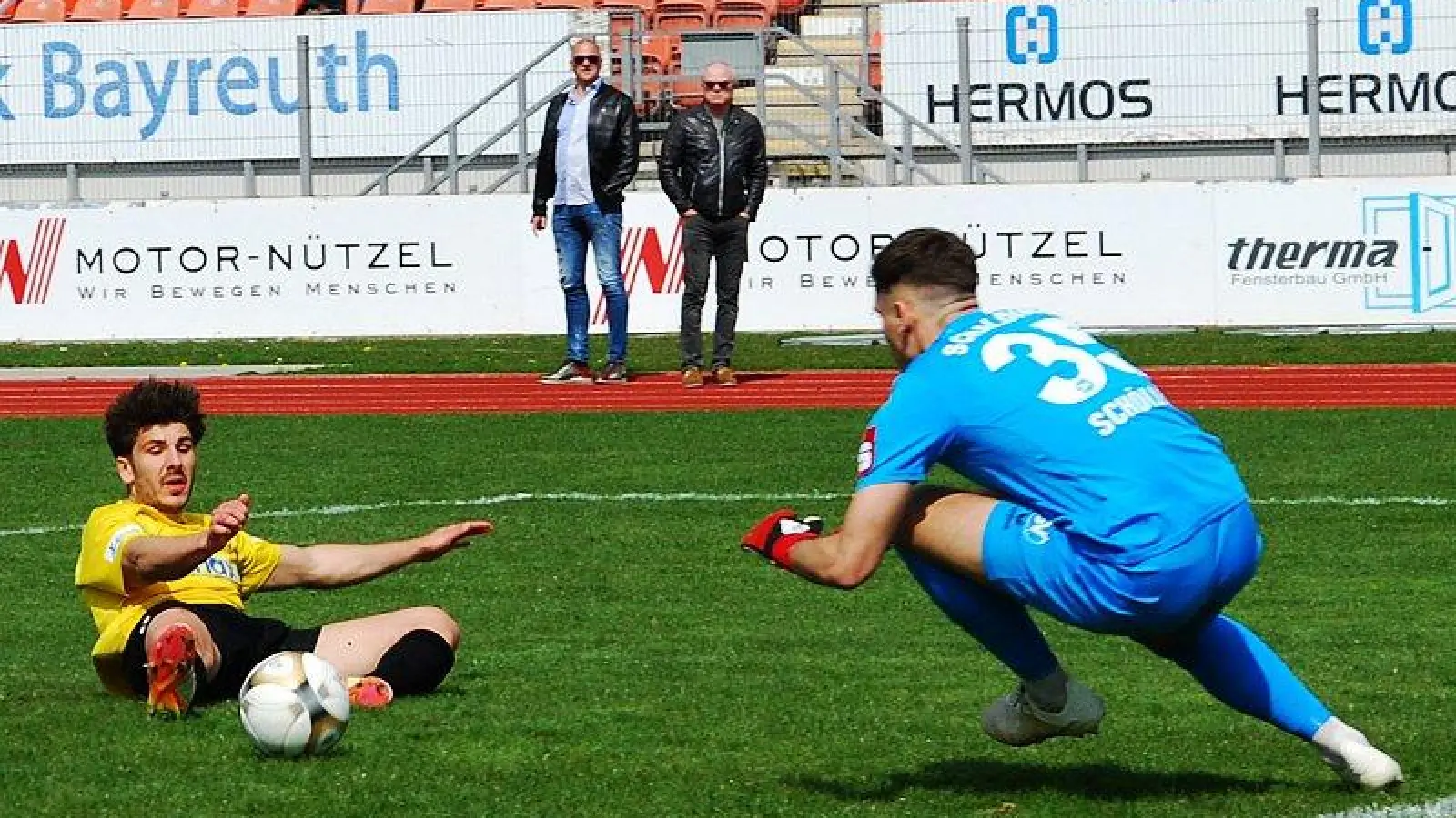 arcel Schiller verpasst das 2:0 hier nur knapp. Foto: Klaus-Peter Volke. (Foto: inBayreuth.de)