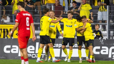 Bei Schwaben Augsburg will die Altstadt wie beim jüngsten Heimspiel gegen den TSV Buchbach (Bild) Grund zum Jubeln haben.  (Foto: Dirk Ellmer)