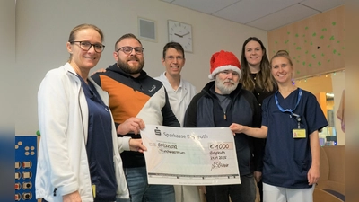 Claudia Hutzler, Stellvertretende Leiterin der Frühgeborenenstation, Denny Schönheiter, Gemeinderat in Bindlach, Prof. Patrick Morhart, Direktor der Klinik für Kinder und Jugendliche, Klaus-Dieter Jaunich, Zweiter Bürgermeister der Gemeinde Bindlach, Annemarie Schirmer, Gemeinderätin und Ortsvorsitzende der CSU Bindlach und Bianca Markhof, Leiterin der Pädiatrischen Intensivstation. (Foto: CSU Bindlach)