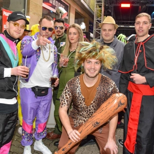 Faschingsdienstag auf dem Marktplatz (Foto: Stefan Dörfler)