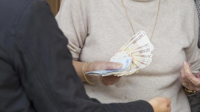 Geld und Wertgegenstände im mittleren fünfstelligen Wert: Eine 88 Jahre Frau wurde in Bayreuth betrogen. (Foto: red)