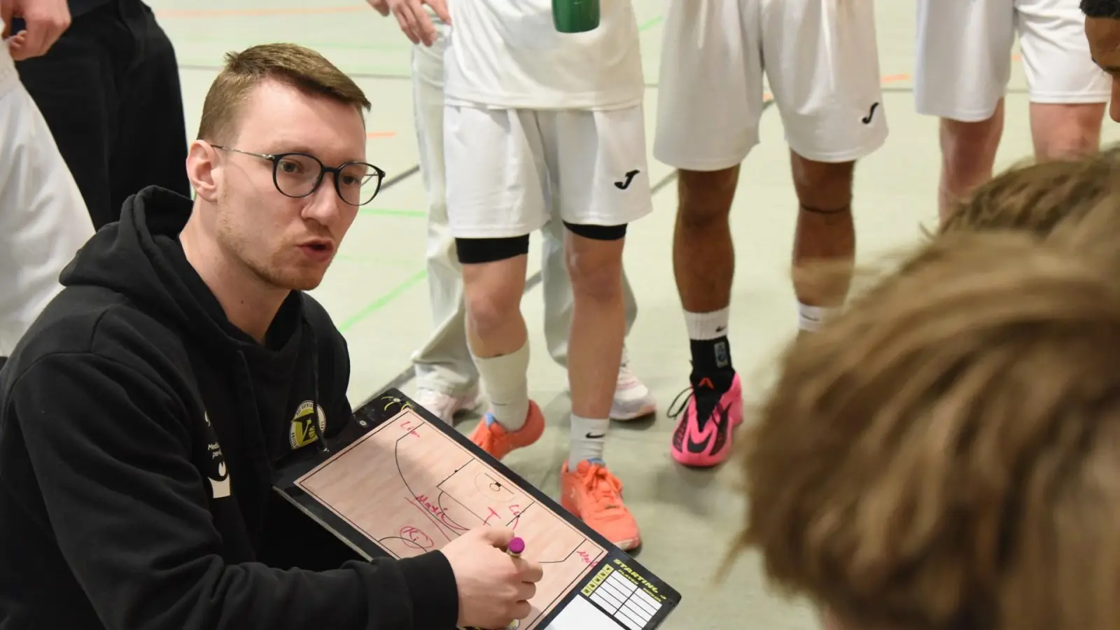 CYBEX Talents-Headcoach Nils Scheller (Bild) stellte sein Team bestens für das dritte Duell im Playoff-Achtelfinale der NBBL bei Bayern München ein. (Foto: BBC Bayreuth/Sebastian Walter)