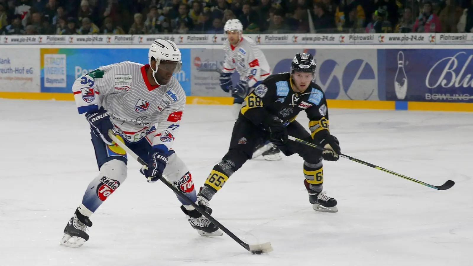 Grübeln musste Petri Kujala nur 58 Minuten – dann stellte Simon Karlsson die Weichen zum Sieg. (Foto: Peter Kolb)