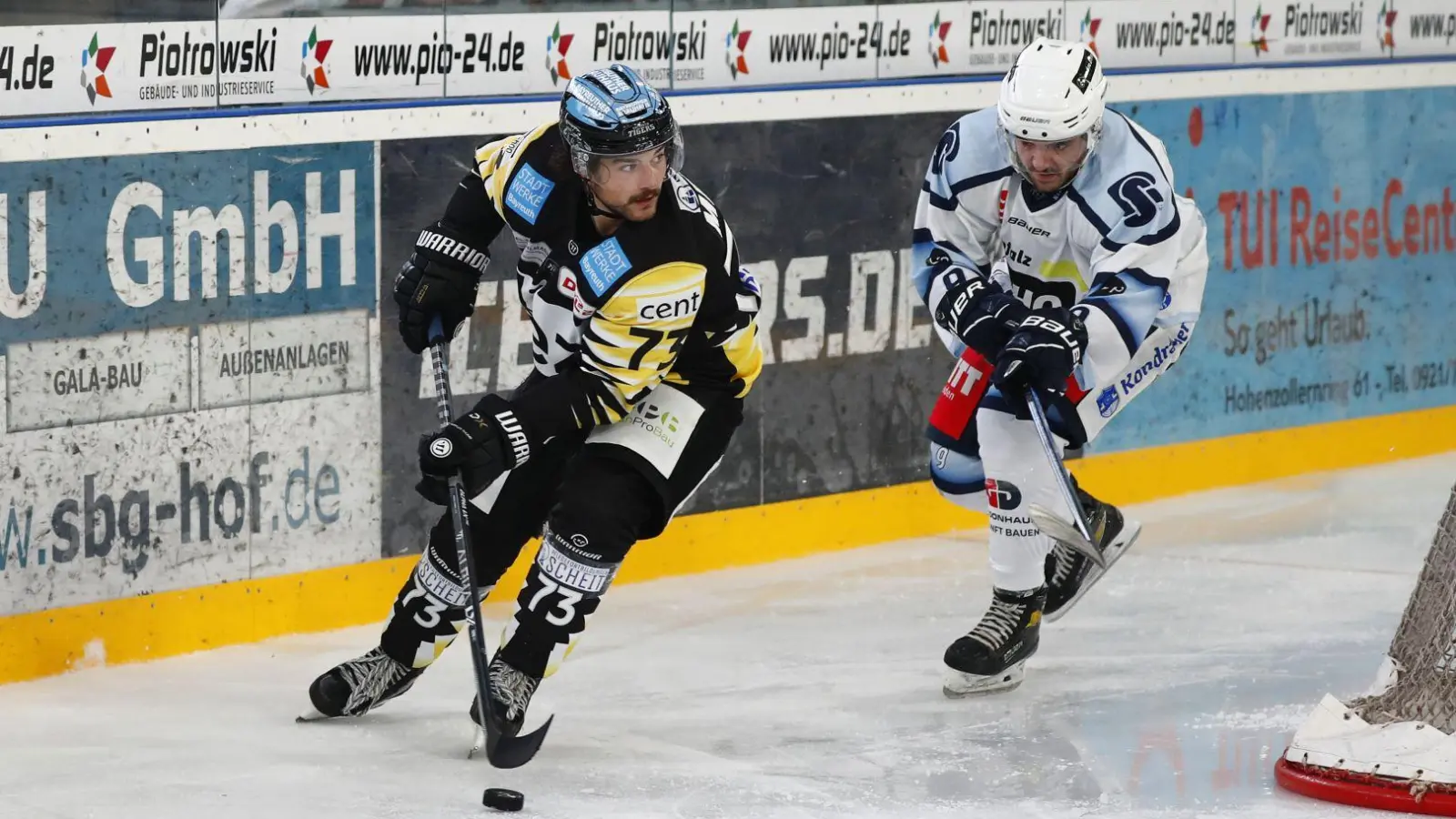 Tobias Meier und seine Nebenleute durften nur 35 Minuten frohlocken. Dann übernahm Weiden das Kommando. (Foto: Peter Kolb)