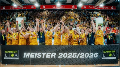 Phoenix Hagen holte sich heute in heimischer Halle den Playoff-Finalsieg gegen die Bozic Estriche Knights Kirchheim und ist damit ProA-Meister und Aufsteiger in die BBL.  (Foto: BARMER 2. Basketball Bundesliga ProA/Fabian Heyn)