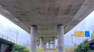 Bayreuther Hochbrücke: Vom 24. bis 26. März nachts stadteinwärts gesperrt. (Archivbild: Lenkeit)