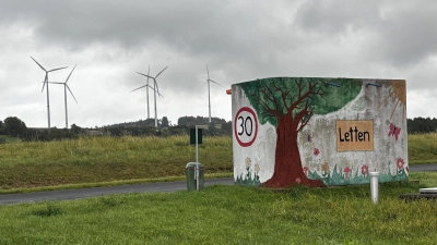 Neben der rund um Creußen schon stark vertretenen Windenergie sollen auch PV-Freiflächenanlagen für eine sichere Energieversorgung möglichst ohne fossile Brennstoffe sorgen.  (Foto: uf)