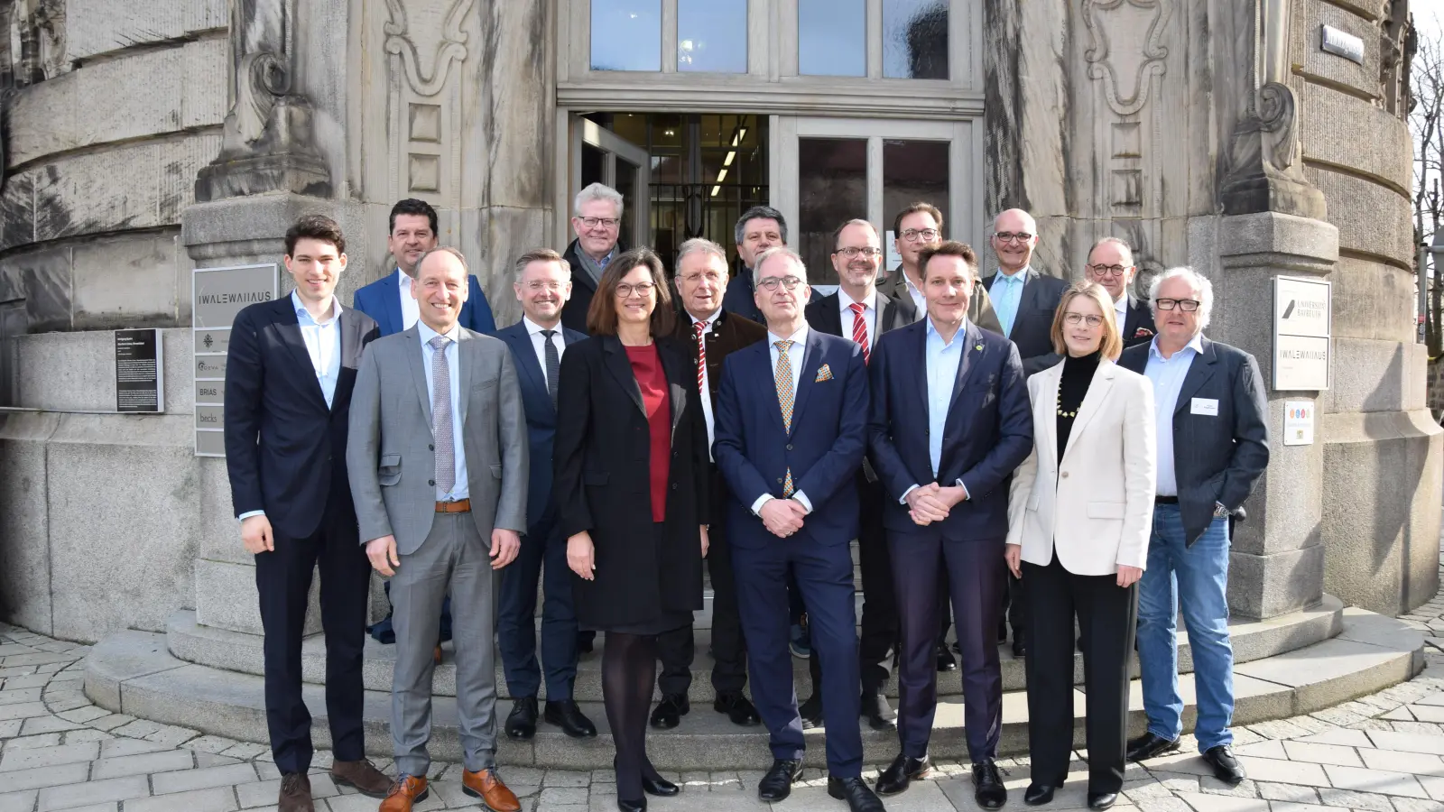 MdL Ilse Aigner besuchte das Iwalewahaus am heutigen Mittwochvormittag.  (Foto: jm)