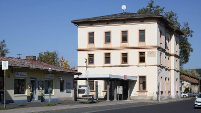 Pegnitz bewirbt sich mit dem Bahnhofsgebäude um die RIZ-Außenstelle. (Foto: red)