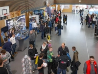 Regionale Unternehmen, Handwerksbetriebe, soziale Einrichtungen und Institutionen präsentierten sich mit viel Engagement und gaben spannende Einblicke in ihre Arbeitswelt. (Foto: sd)