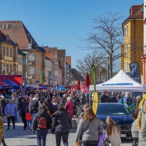Bei bestem Wetter war am Wochenende viel los in der Bayreuther Innenstadt.  (Foto: sd)