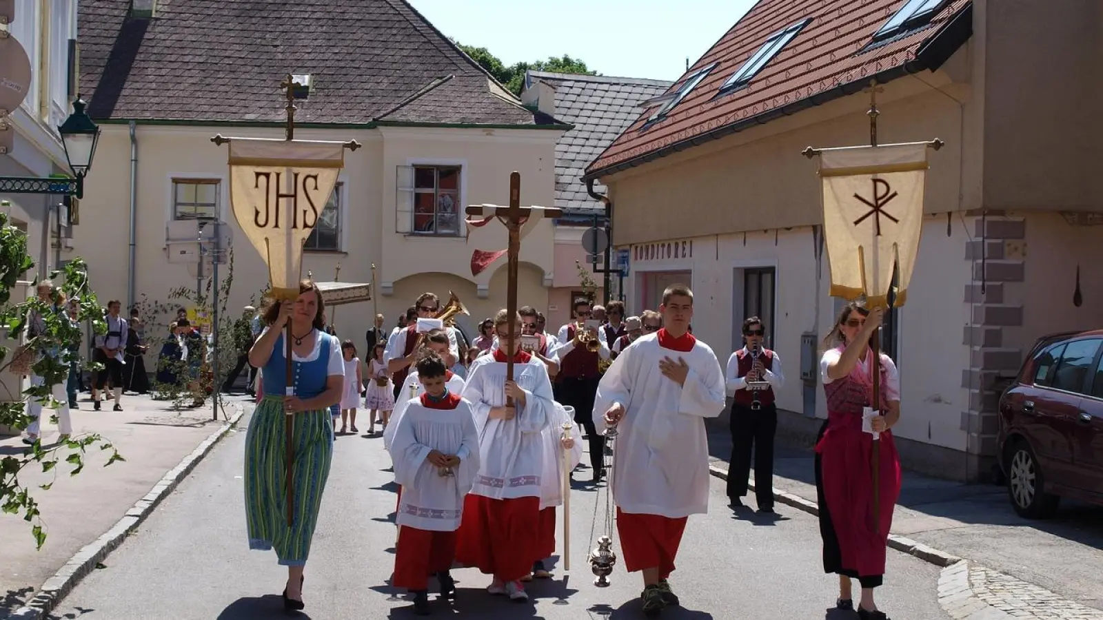 Katholiken feiern an Fronleichnam, dass Jesus im geweihten Brot und Wein auch nach seinem Tod gegenwärtig ist. (Foto: Pixabay)