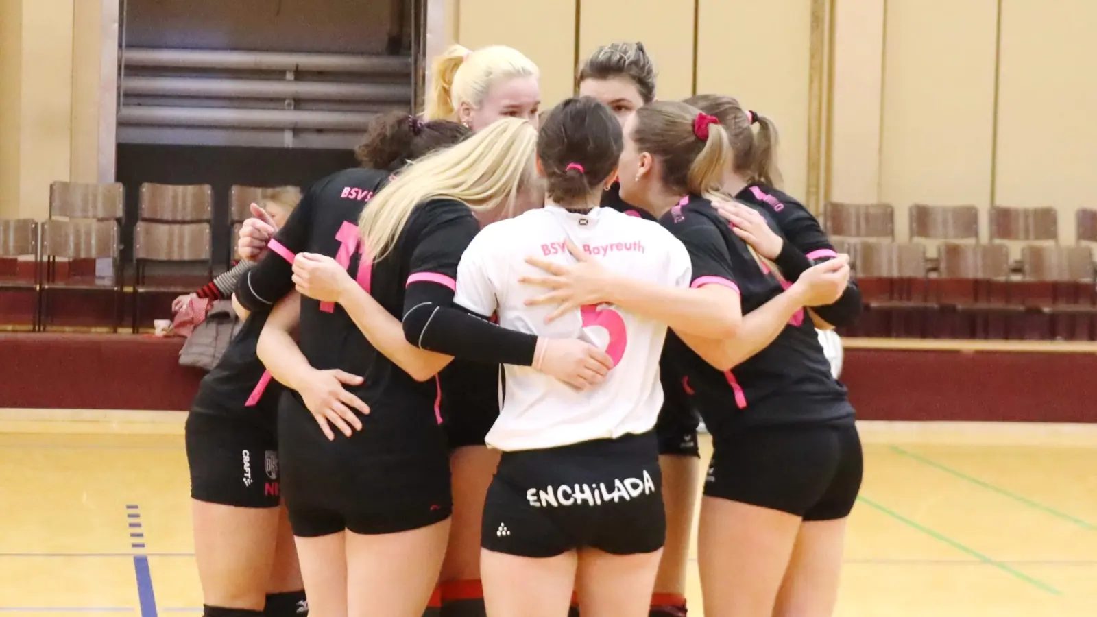 Die Fans sollen das Zünglein an der Waage sein, damit die Bayreutherinnen diesmal weniger Sätze abgeben als im Hinspiel. (Foto: red)