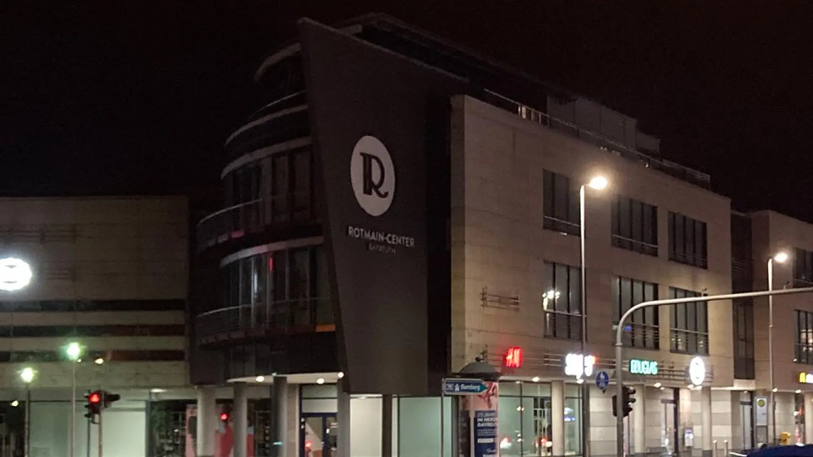 Kein Latenight-Shopping am 3. Dezember 2022. Die Lichter bleiben nicht nur im Rotmain-Center aus. (Foto: Mohr)