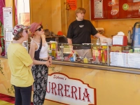 Der Donnerstagnachmittag beim Bayreuther Volksfest gehört traditionell den Menschen mit und ohne Handicap.  (Foto: sd)