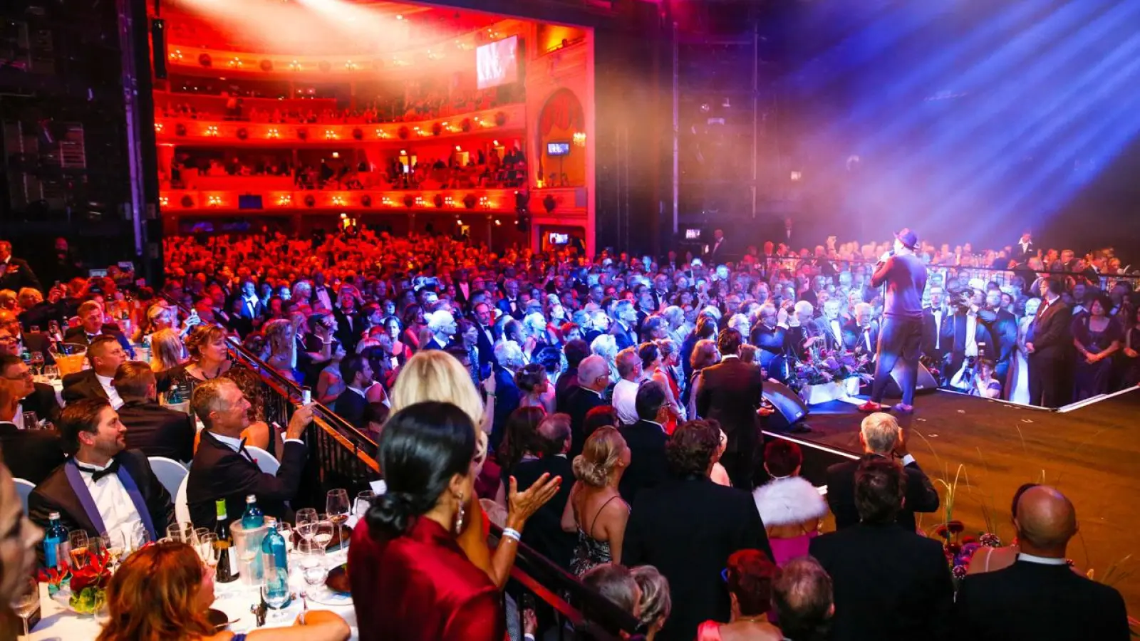 Opernball Nürnberg 2018 (Foto: Holger Krömer (roeschke&roeschke))