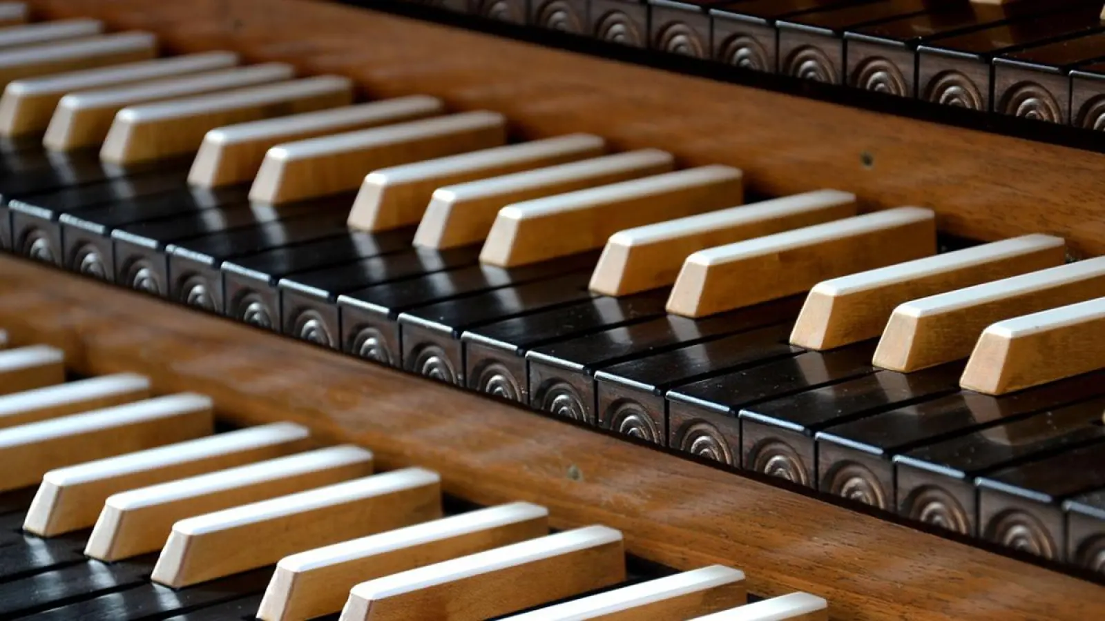 Tasten einer Orgel. (Symbolbild: pixabay/PhotoGrafix)