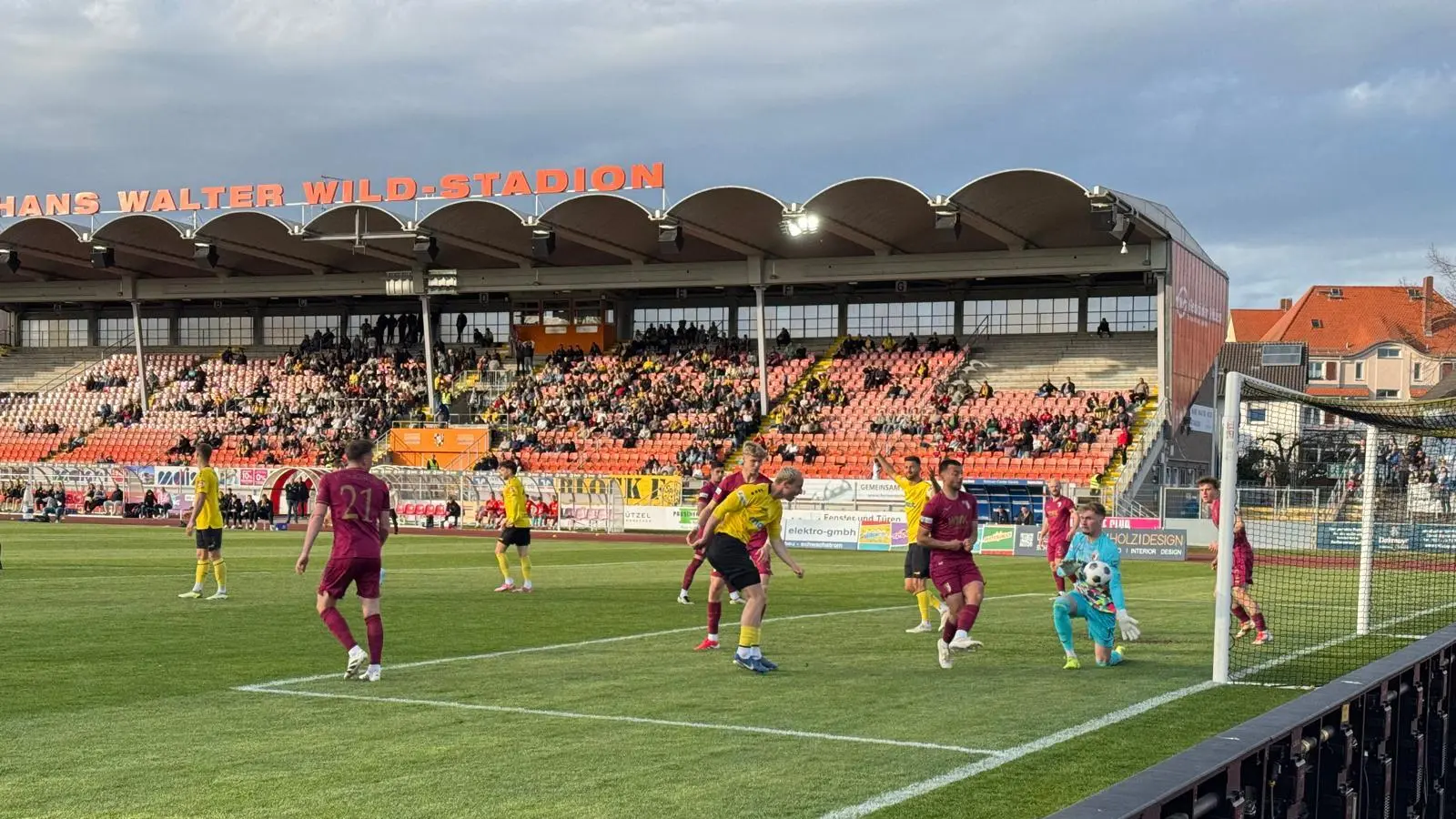 Eine starke zweite Halbzeit gegen die U23 des FC Augsburg sicherte der Altstadt wenigstens noch einen Punkt. (Foto: sd)