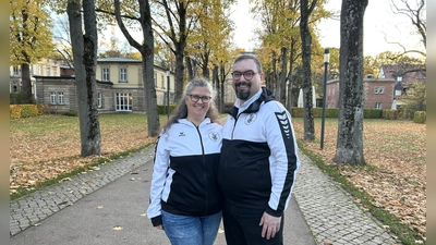 Simone und Daniel Münch stehen als neues Prinzenpaar der Faschingsgesellschaft Schwarz Weiss Bayreuth e.V. in den Startlöchern.  (Foto: jm)
