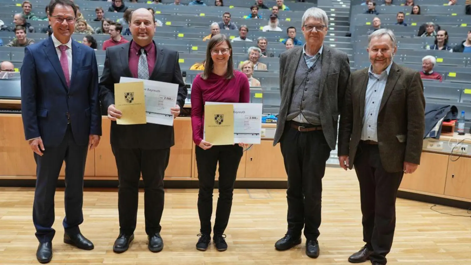 Frank Schirmer und Dr. Sophie Hermann haben die Preise der Emil Warburg-Stiftung 2023 erhalten. (Foto: red)