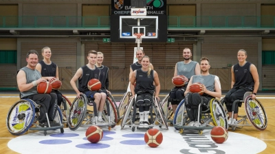 Das Rollstuhl-Basketballteam des RSV Bayreuth hat nach dem heutigen Sieg gegen ALBA Berlin sportlich den Aufstieg in die erste Rollstuhl-Basketball-Bundesliga geschafft. (Foto: sd)