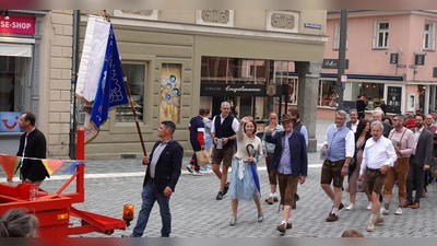 Auftakt des Bayreuther Volksfestes war wie immer der Umzug.  (Foto: Dörfler  / W. Munzert)