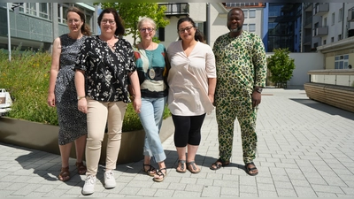 V.l.: Daniela Dietel, Schulleitung Luitpold Grundschule, Manuela Brozat, Sozialreferentin Stadt Bayreuth, Manuela Solley, Amt für Soziales, Integration, Wohnen und Inklusion , Filiz Durak, Geschäftsführung IIK Bayreuth, Ibukun Kossemou, Integrationsbeauftragter Stadt Bayreuth)  (Foto: red )