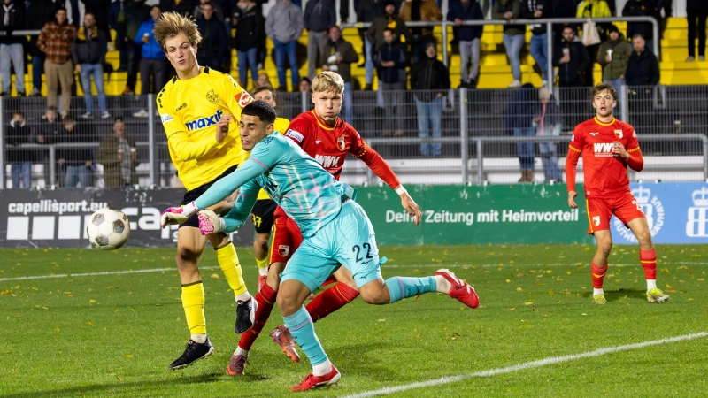 Mit dem Heimspiel gegen den FC Augsburg II (unser Bild entstand beim Spiel im Hans-Walter-Wild-Stadion in der vergangenen Saison) startet die SpVgg Bayreuth am Freitag, 24.Juli, in die neue Saison 2026/27 in der Regionalliga Bayern. (Foto: Dirk Ellmer)