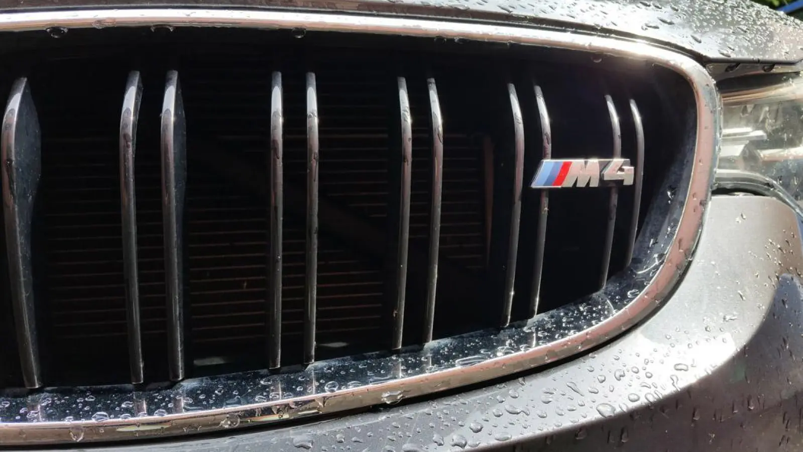 BMW—Schwarz—Auto—Grill—m4 (Foto: Symbolbild)