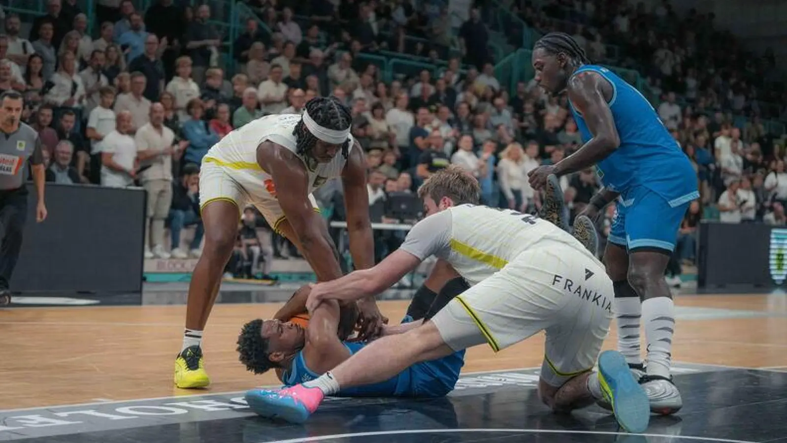 Hart umkämpft wie die gestrige Partie gegen Karlsruhe (Bild) wird auch das Spiel von MpK Bayreuth am morgigen Sonntag in Kirchheim sein. (Foto: Thorsten Ochs/ochsenfoto.de)