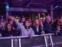 Ausgelassene Stimmung auf dem Maisel`s Weissbierfest am Freitagabend.  (Foto: sd)