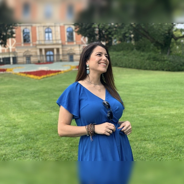 Daniela Yurrita singt im Festspielchor im Sopran und liebt die Atmosphäre im sommerlichen Bayreuth. (Foto: Privat)