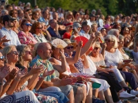 AbbaFever brachte nicht nur Musik, sondern echtes Lebensgefühl auf die Seebühne. (Foto: sd)