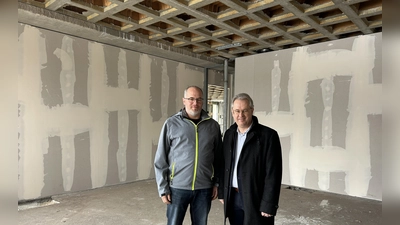 Die Generalsanierung der Robert-Kragler-Schule in Creußen läuft bereits. Seit August vergangenen Jahres wird saniert.  (Foto: jm)