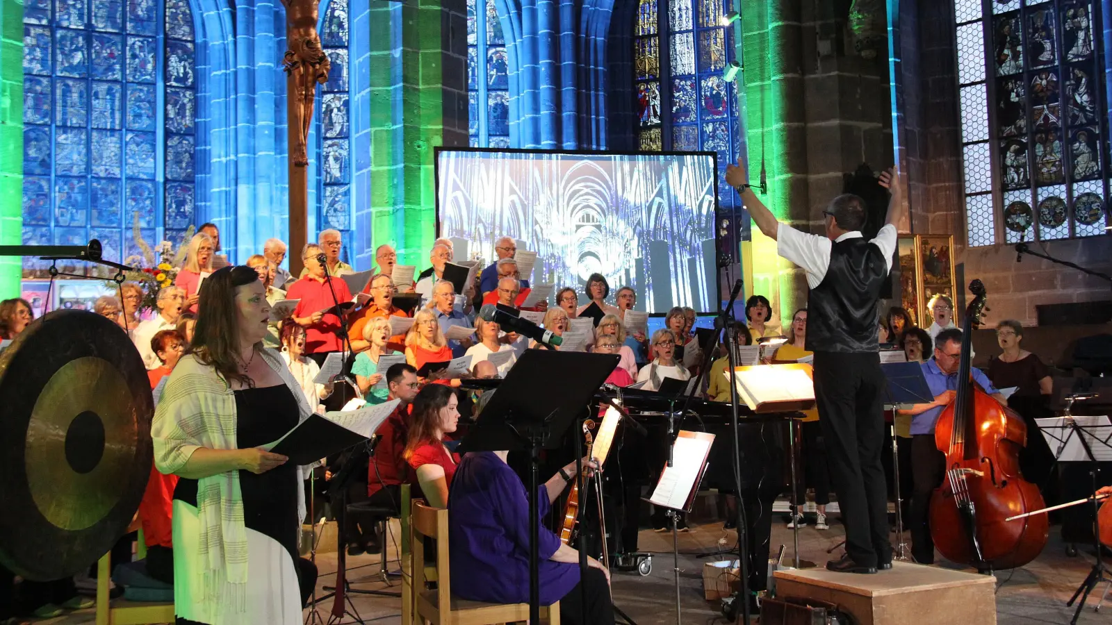 Die „Messe des Kosmos” beim Deutschen Evangelischen Kirchentag in der Nürnberger Lorenzkirche im Juni 2023 in einer adaptierten Fassung. (Foto: Günther Saalfrank)