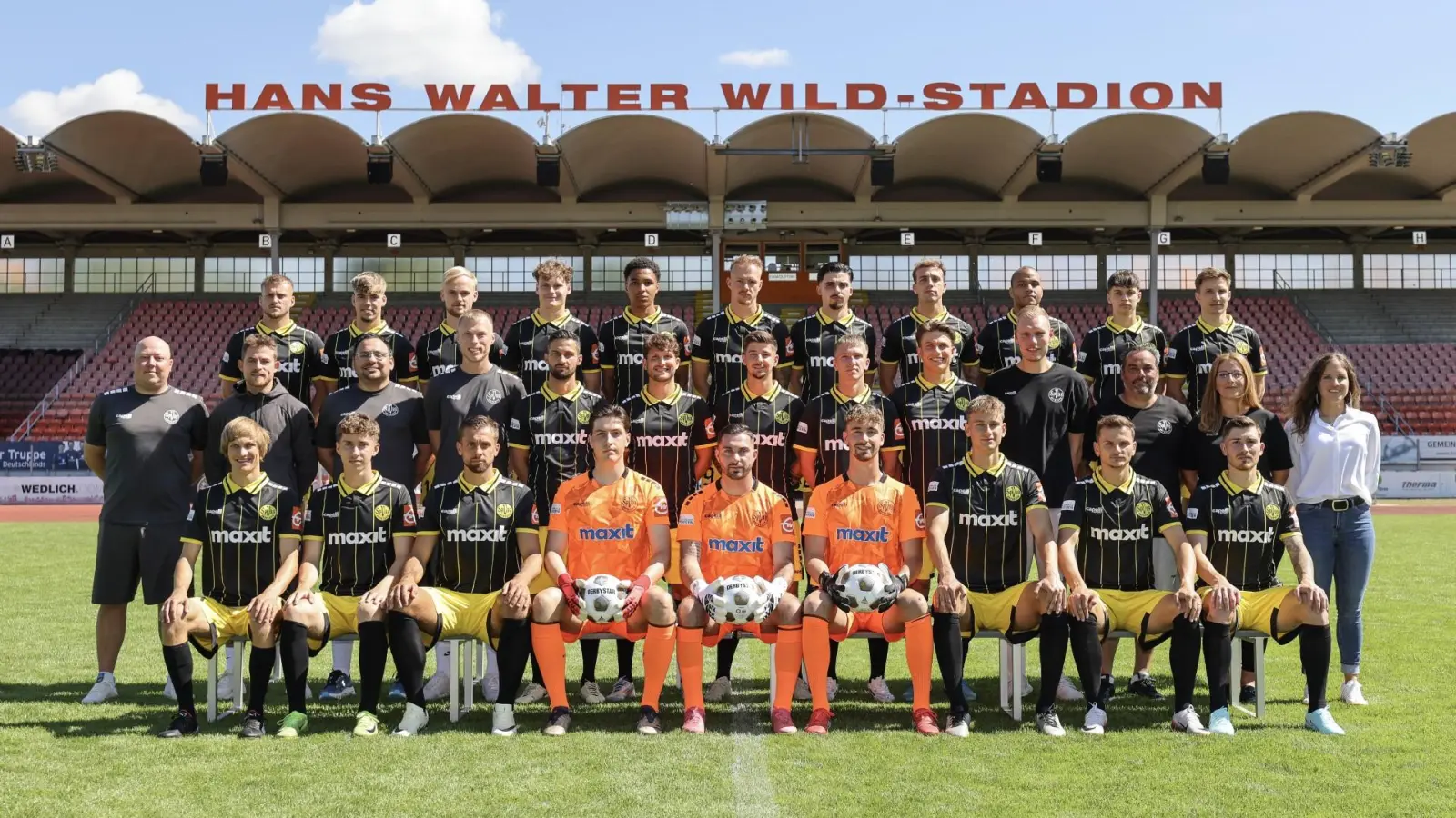 Mit diesem Team will die SpVgg Bayreuth in der begonnenen Saison der Regionalliga Bayern Erfolg haben. (Foto: SpVgg Bayreuth/Michael Ott)