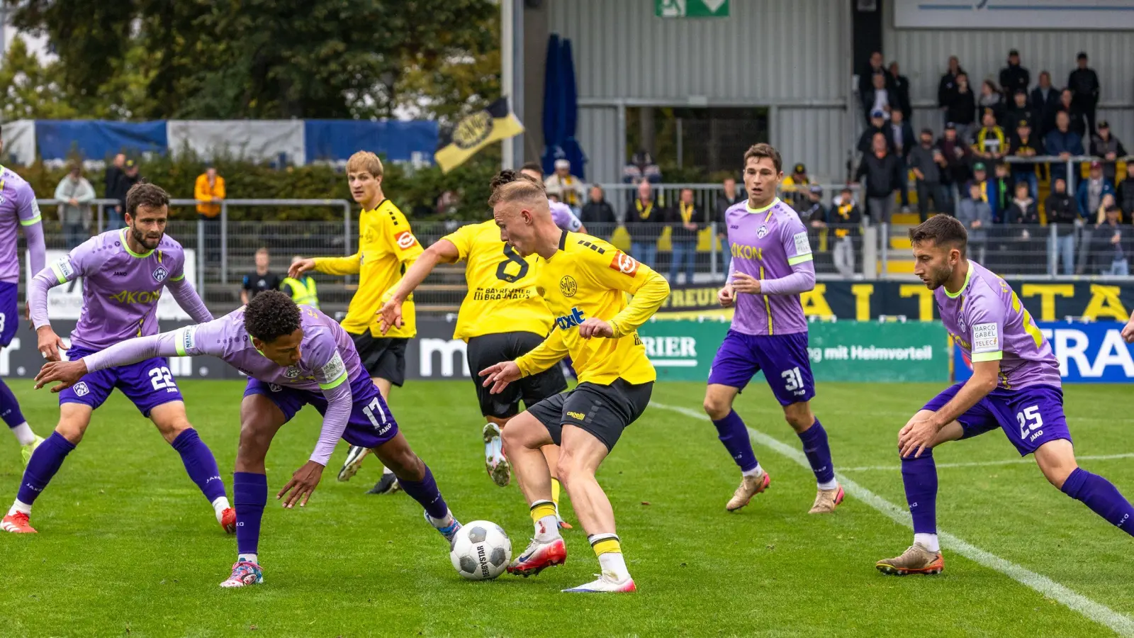 Im Hinspiel im Hans-Walter-Wild-Stadion (Bild) erkämpfte die Altstadt mit einem 0:0 einen Punkt gegen die Würzburger Kickers. (Foto: Archiv/Dirk Ellmer)