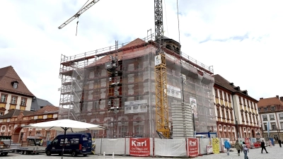 Mit Beginn des Winterdorf-Aufbaus rückt die Augustiner-Baustelle um die Ecke. (Foto: gmu)