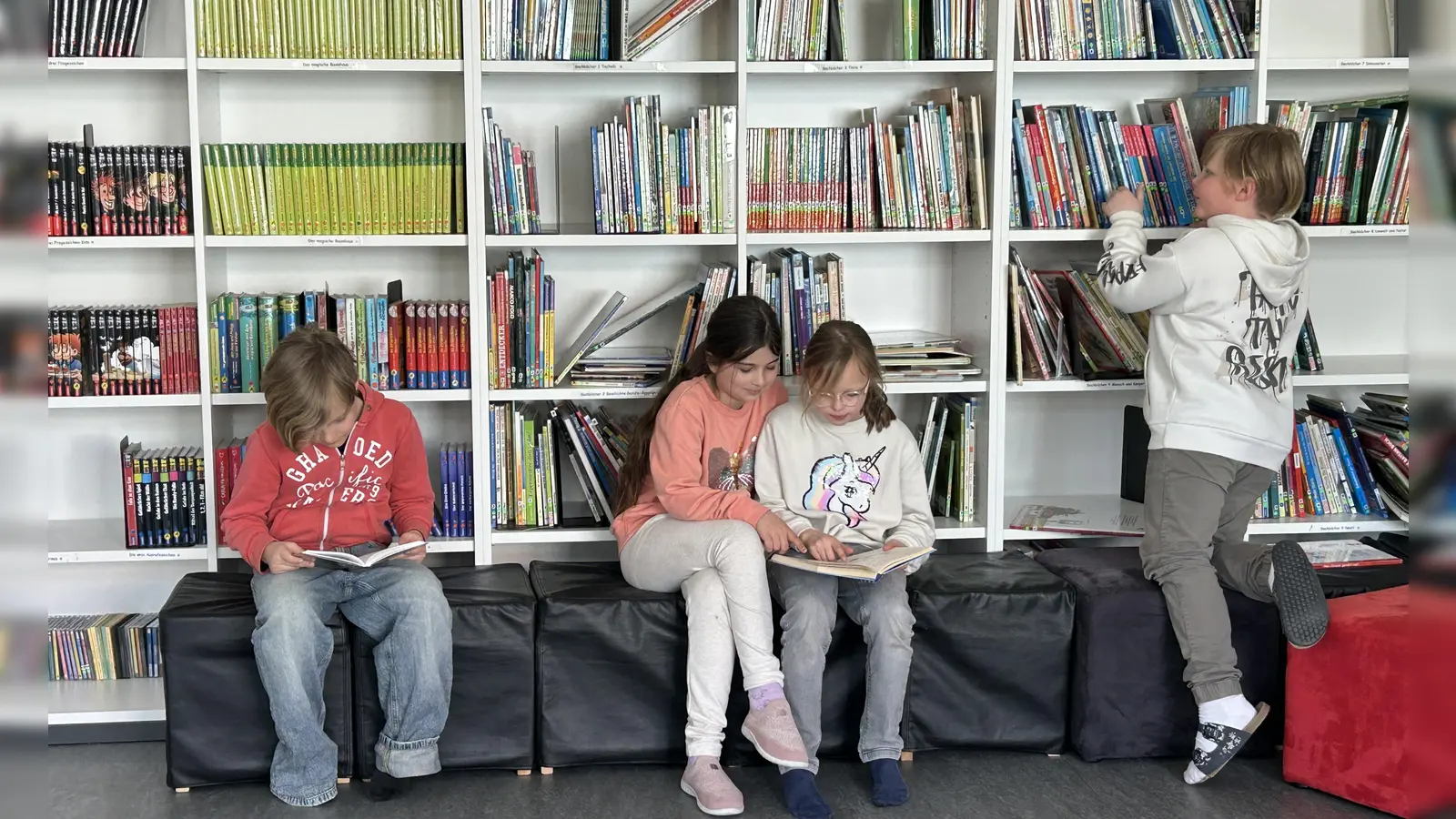 Die Grundschule Meyernberg wurde nach der Sanierung feierlich an die Schulleiterin übergeben.  (Foto: jm)