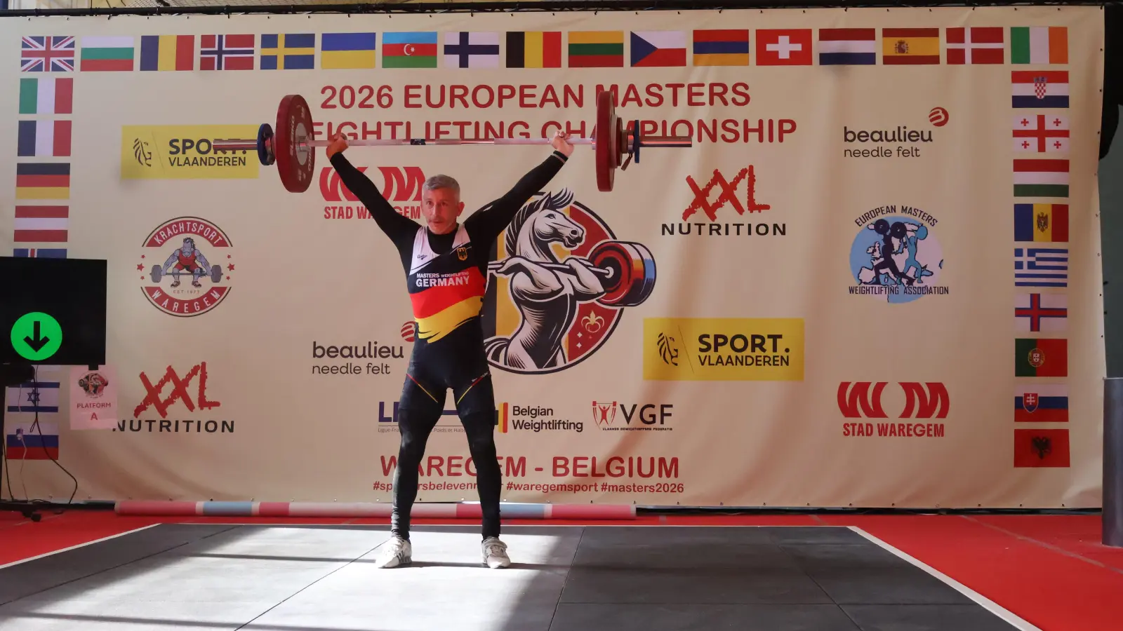 Gewichtheber Dr. Christian Schmidt vom AC Bayreuth holte bei der Europameisterschaft der Masters die Bronzemedaille in seiner Gewichtsklasse. (Foto: Arthur Enns)