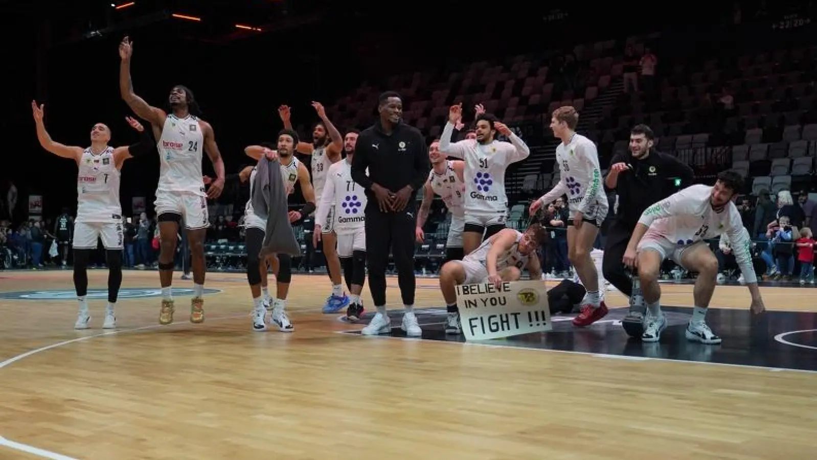 Groß war der Jubel der BBC-Akteure nach dem Derbysieg in Nürnberg. (Foto: Nathalie Zweifel)