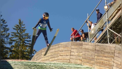Springer im Flug kleine Schanze: Jörg Thade (SC Oberstdorf) (Foto: Ski-Club Bischofsgrün)