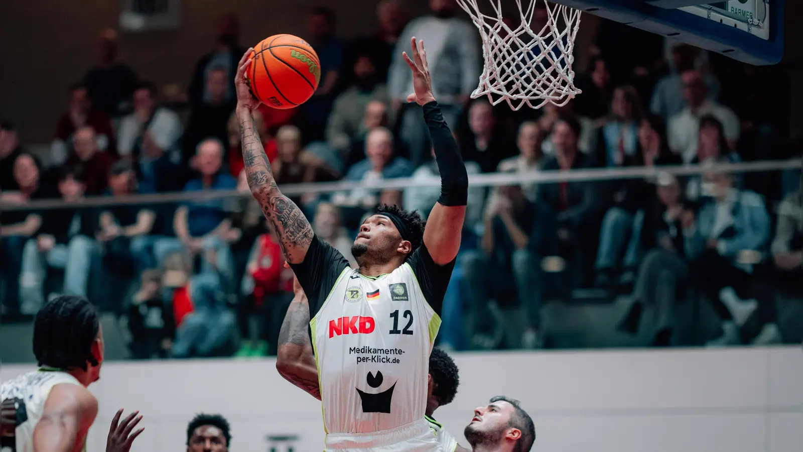 Cantia Rahming (am Ball) war mit 13 abgegriffenen Bällen bester Rebounder des BBC Bayreuth. (Foto: SBB Baskets Wolmirstedt)