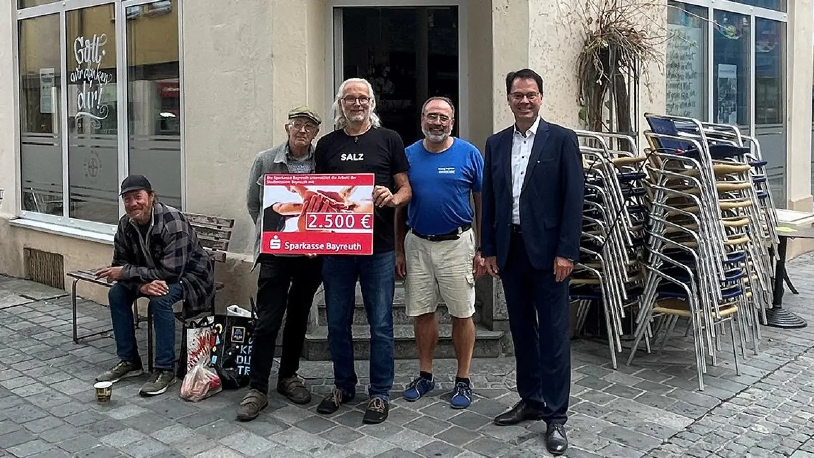 Sparkasse Bayreuth unterstützt Stadtmission (Foto: red)