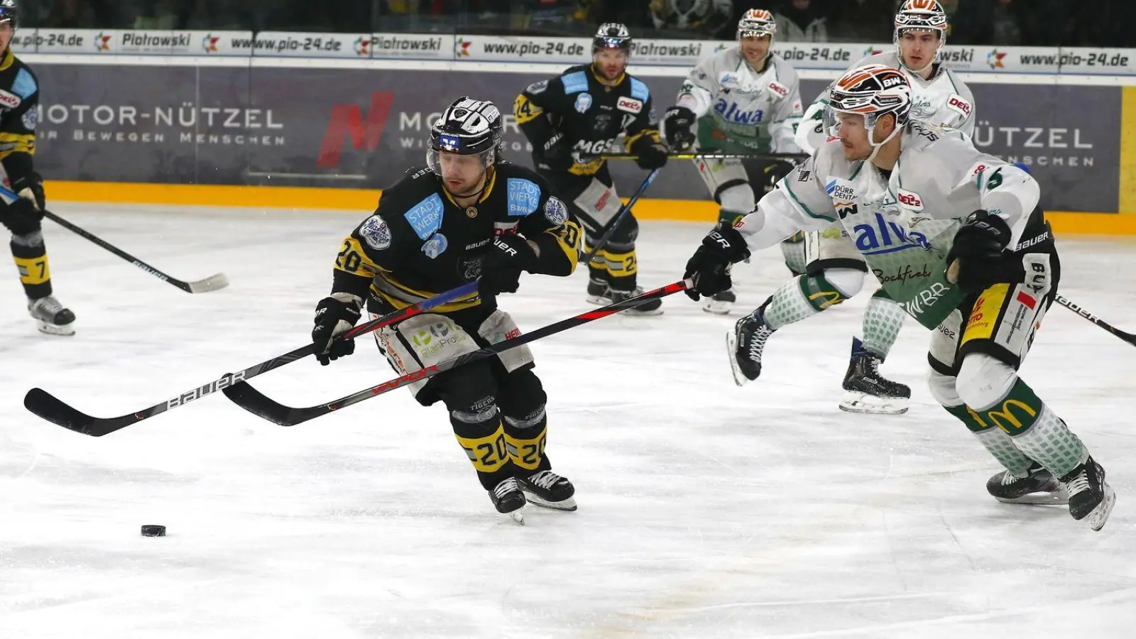 Die Tigers gewinnen in Ravensburg 4:0 - und sind im Kampf um den Klassenerhalt wieder dabei. (Foto: Peter Kolb (Archiv))