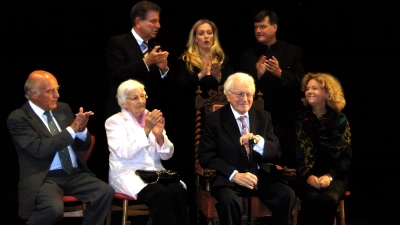 Verabschiedung Wolfgang Wagner im Festspielhaus 2008. Hinten v.l.: CSU-Landtagsabgeordneter und Staatsminister Dr. Thomas Goppel, Katharina Wagner, Dirigent Christian Thielemann. Vorne v.l.: Bankier und Mäzen Karl Gerhard Schmidt, Verena Lafferentz-Wagner, Wolfgang Wagner und Eva Wagner-Pasquier. <br> (Foto: Thomas Erbe )