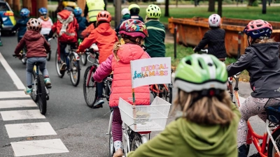 Teilnehmer einer Kidical Mass in Bremen. (Foto: Lukas Klose)