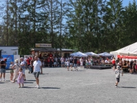 Der traditionelle Bärenumzug war am Sonntag der Höhepunkt der Bindlacher Bärenkerwa. (Foto: sd)
